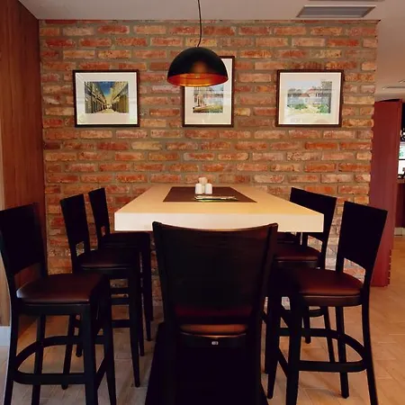 Hotel Fabrika 3*