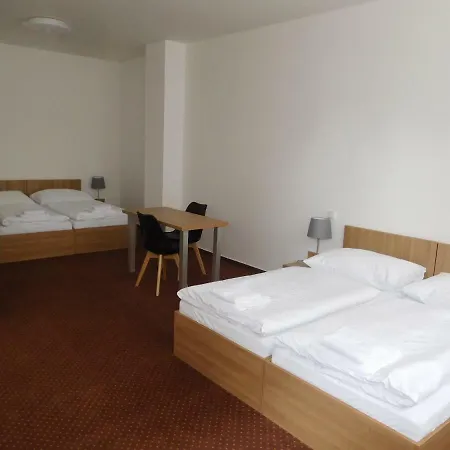 Hotel Fabrika 3*